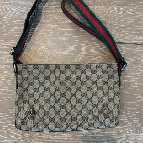 Gucci Beige and Brown GG Pattern Messenger Bag - Picture 2 of 13